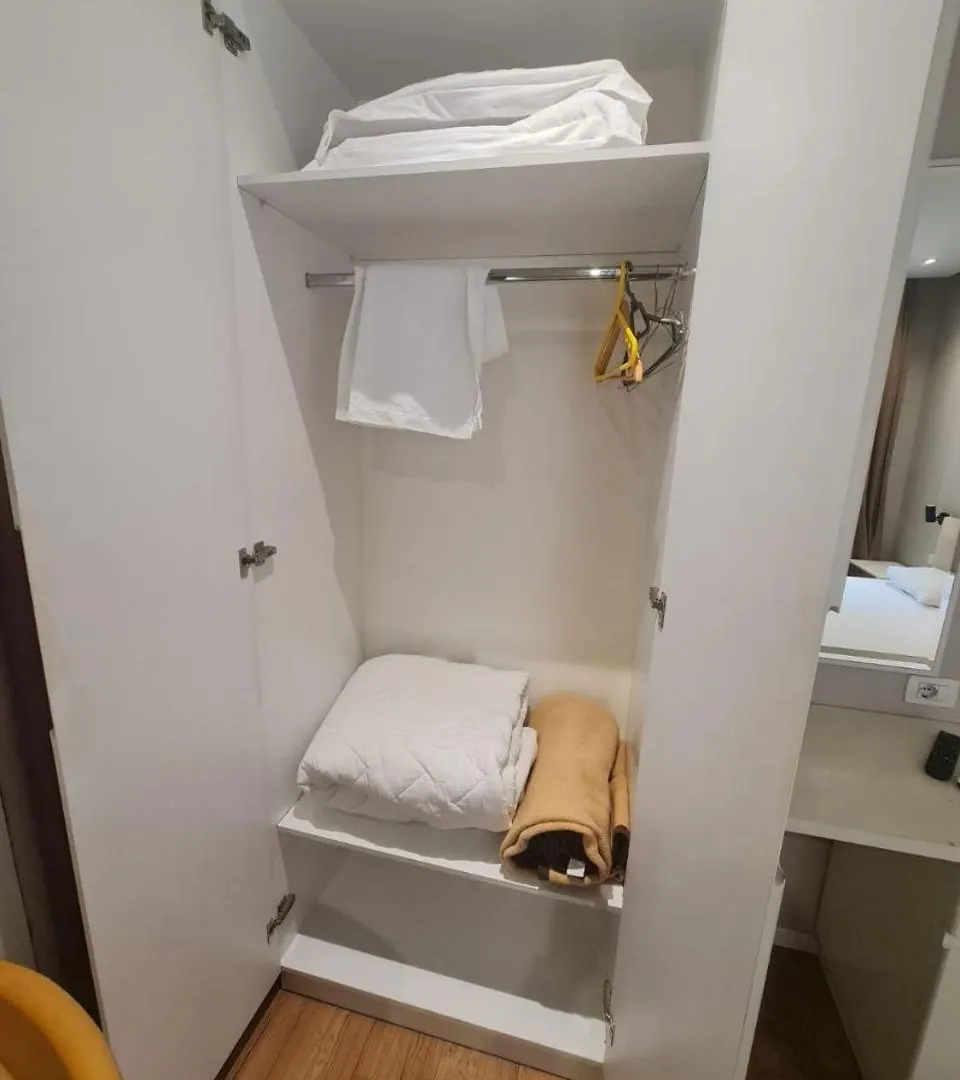 Star Hotel Astir Yzberishti 2*,